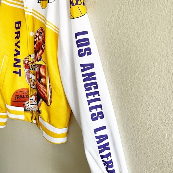 Kobe Bryant Mens NBA Los Angeles LA Lakers Button Front Athletic Jacket Yellow - Picture 4 of 8